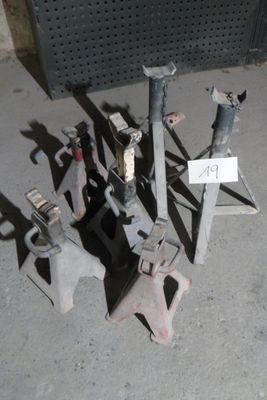 a lot of tools that are sitting on the ground