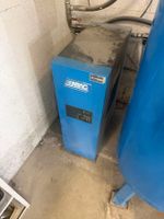 1 compresseur DEVILBIS Spire déclaré HS + cuve et sécheur d'… (photo 3)