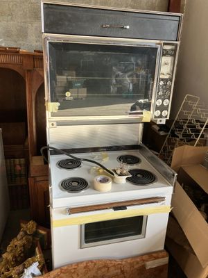 Meuble cuisinière WESTINGHOUSE CONTINENTAL intégrant quatre …