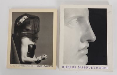Deux livres photographiques sur Robert Mapplethorpe.