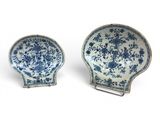 pair of chinese blue and white porcelain dishes