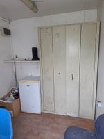 T45: Container maritime à 2 éléments blanc avec mobilier de … (photo 4)