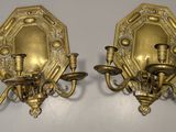 paire d'appliques murales anciennes en laiton, en forme de bouclier