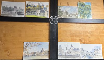 une photo d'une photo représentant une fenêtre sur laquelle figurent des images