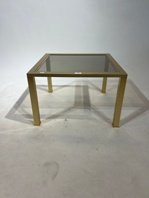 Pierre VANDEL (né en 1939) Bout de canapé en métal doré et p…