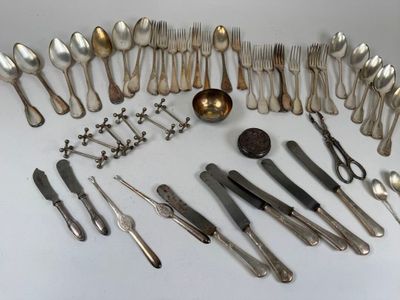 Ensemble en métal argenté comprenant couverts de table , cou… - Photo 1