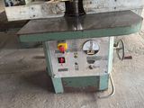 une image d'une machine dans une usine