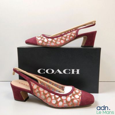 Paire de sandales COACH "Dani" en cuir bordeaux avec détails…