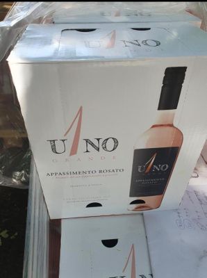 Palette de 300 bouteilles de vin rosé UNO 13 degrés de 75 cl…