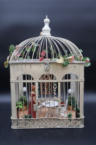 Diorama en cage ou lanterne - « Scène animée », personnage en com...