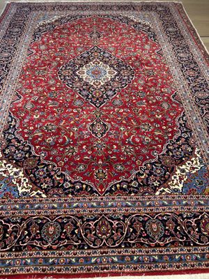 Tapis Iran Keshan classique, fond rouge 350 x 250
