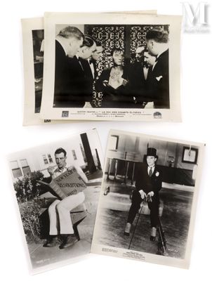 trois photos en noir et blanc d'un homme et d'une femme assis sur une chaise