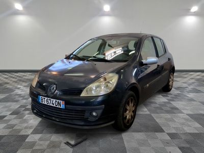 RENAULT - CLIO 1.6 16V 110 LUXE DYNAMIQUE - ES - Mise en ser…