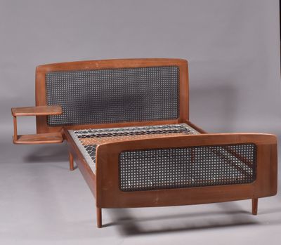 Roger LANDAULT (1919-1983). Lit moderniste une personne en b…