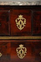 Commode galbée en bois de placage ouvrant par cinq tiroirs a… (photo 3)