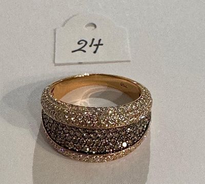 Bague Jonc en or jaune, motifs Godrons entièrement sertis de…