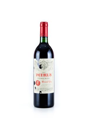 bouteille de vin rouge sur fond blanc sur fond blanc