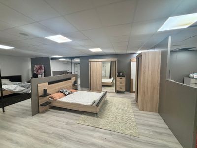 Ensemble CELIO avec sommier 140 et tête de lit intégrée, arm… - Photo 1