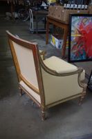 magnifique fauteuil doré de style Louis XVI (photo 2)