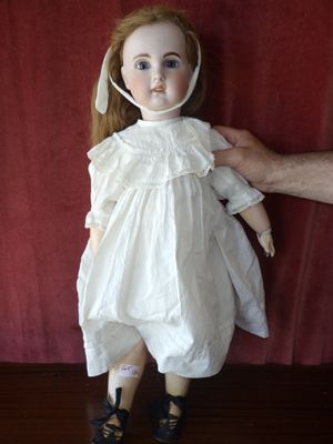 une poupée BÉBÉ JUMEAU parlant, taille 70 cm, yeux sulfure b…