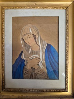 tableau représentant une femme tenant un livre, dans un cadre doré