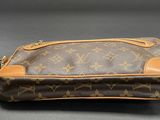 authentic louis vuitton cosmetic case