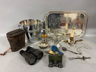 a lot of items that are sitting on a table