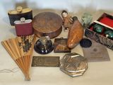 many items that are sitting on a table together