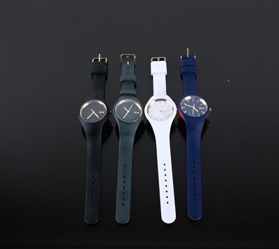 ICE - Lot de 4 montres-bracelets, les boîtiers et bracelets …