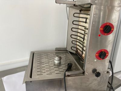 l'image d'une machine posée sur une table