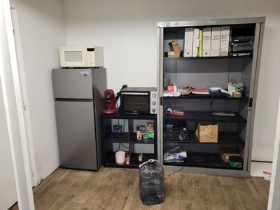 Contenu du bureau comprenant : - Photo 1