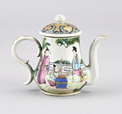 une théière en porcelaine chinoise avec couvercle, XXe siècle