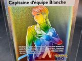 carte Pokémon représentant une femme vêtue d'une robe colorée