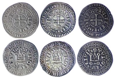 On voit ici six pièces d'argent de formes et de tailles différentes