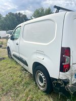 CTTE CITROEN Berlingo de couleur blanche … (photo 4)