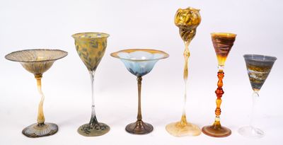 Vera WALTER (XX-XXI), six verres sur pied en verre coloré, s…