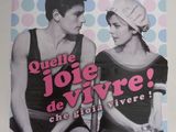 affiche de film français représentant un couple en maillot de bain assis sur une chaise