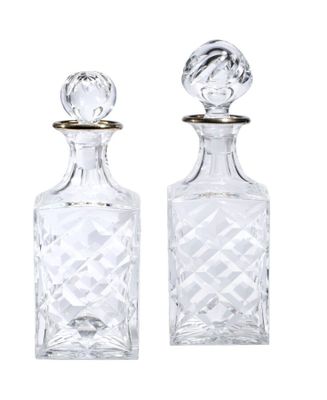 paire de carafes en cristal taillé avec bouchons