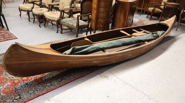 « CHAUVIERE » à Vitry sur Seine - Canoë en bois avec sa voile et ...