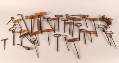 tout un tas d'outils qui traînent sur la table