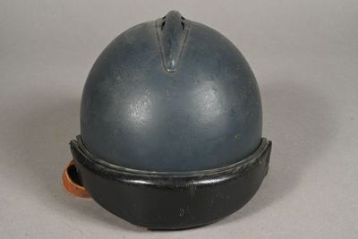 FRANCE. Casque modèle dit Jeanne d'Arc, marqué à la peinture…