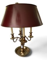 Lampe Bouillotte en laiton et abat jour bordeaux.