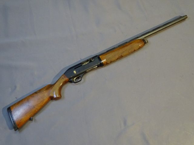CAT C : N° 5010129 - Fusil semi-automatique - CAL 12/76 - Marque ...