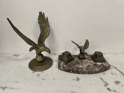paire de figurines d'aigles en laiton ancien sur socle en marbre