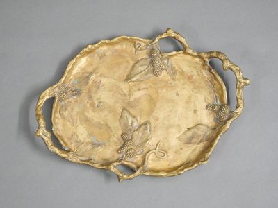 Albert MARIONET (1852-1910) Plateau de forme ovale à deux an…