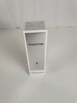 la boîte du parfum est vide sur la surface blanche