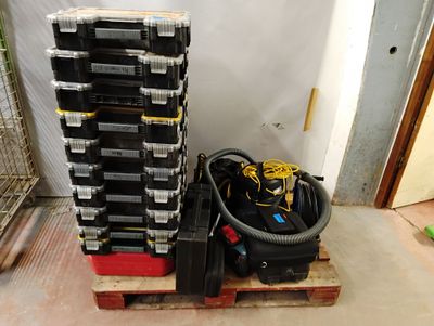 Lot comprenant : touret électrique, aspirateur KARCHER, perf… - Photo 1