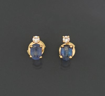 Paire de boucles d'oreille en or jaune 18K 750 millièmes orn…