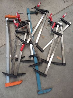 Environ 13 serre-joints de différentes tailles dont TECHPRO,… - Photo 1