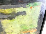 une photo d'un tableau accroché au mur